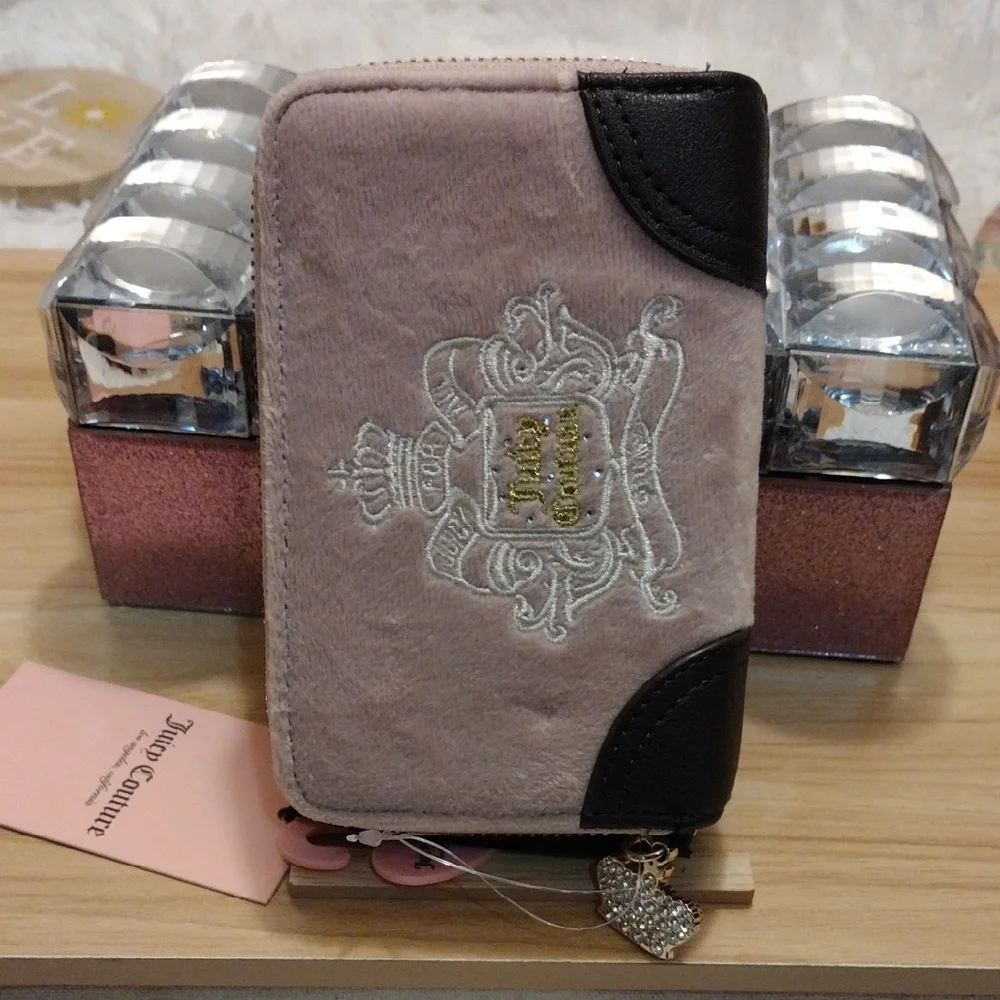 Juicy For All Double Zip Around Wallet Blush/ Brown 🆕
